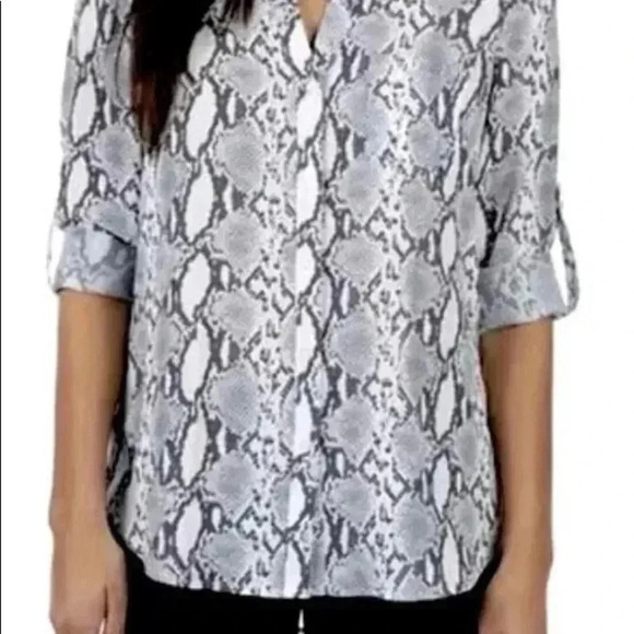 Kut From The Kloth Women’s Snake Print Sinclair Gray White Blouse Size XL - Picture 2 of 14
